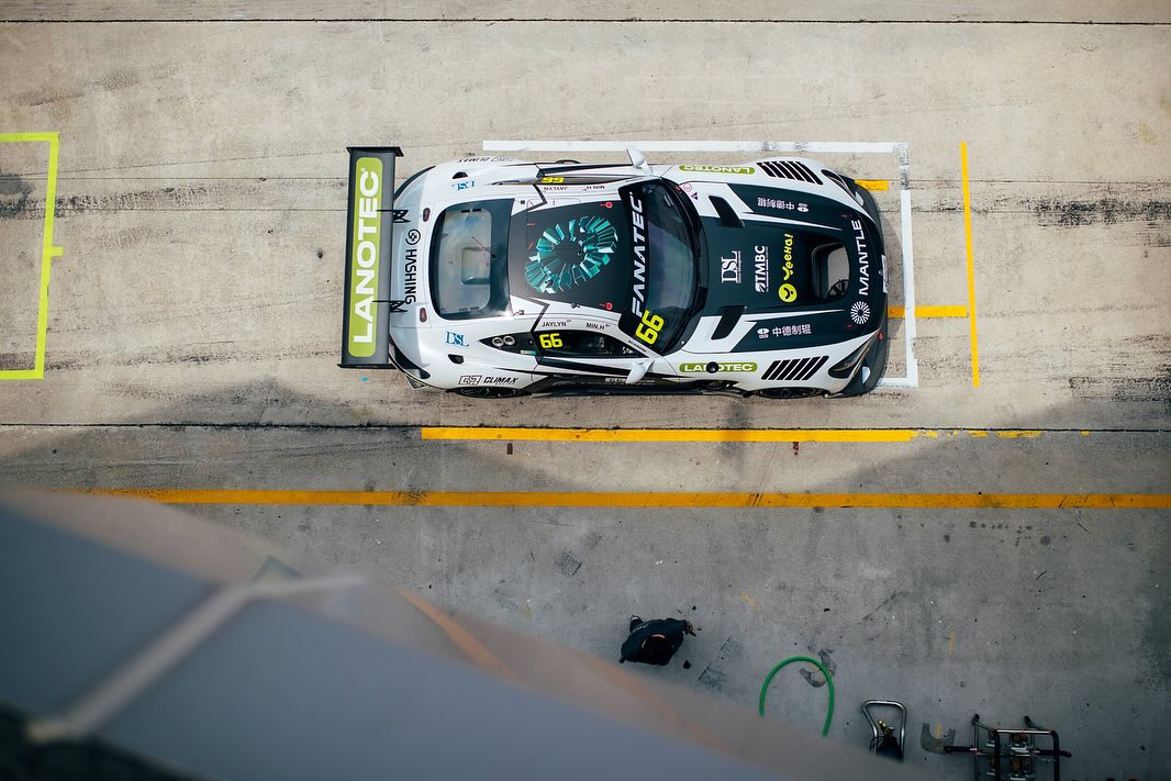 aerial view of the Mercedes-AMG GT3 with a Lanotec spoiler